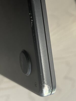 MacBook grado C dettaglio estetico